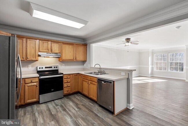 Foto del edificio - 853 Gallows Ct