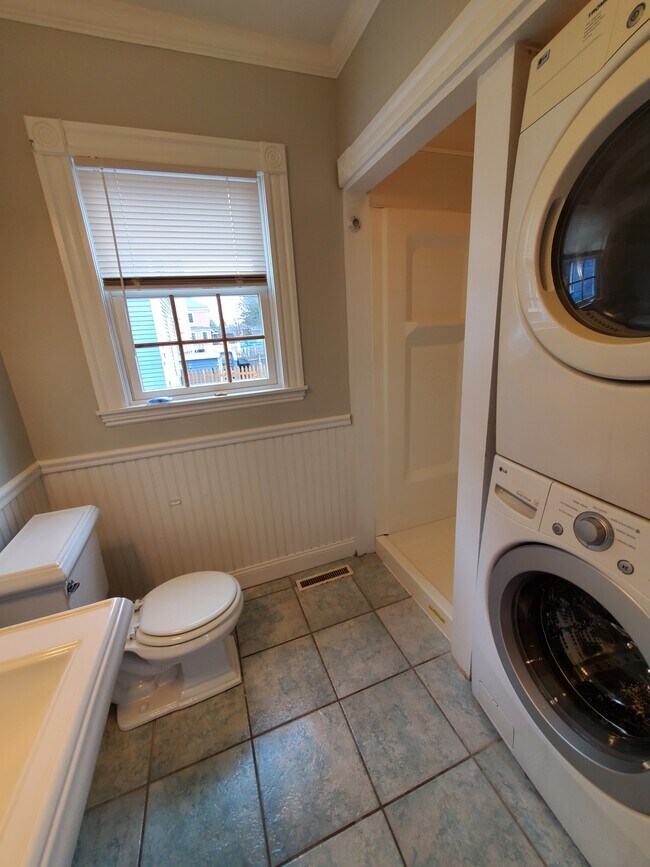 41 Odell Ave, Beverly, MA 01915 Townhome Rentals in Beverly MA