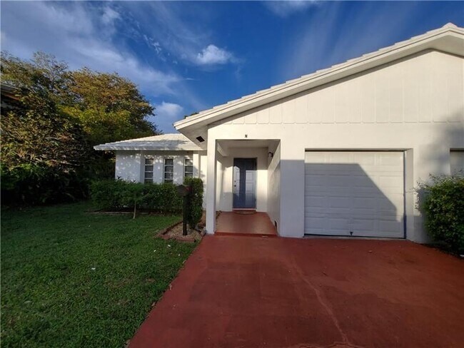 Foto del edificio - 4391 NW 75th Ave