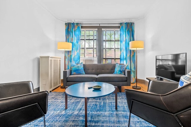 Building Photo - 3549 N Janssen Ave