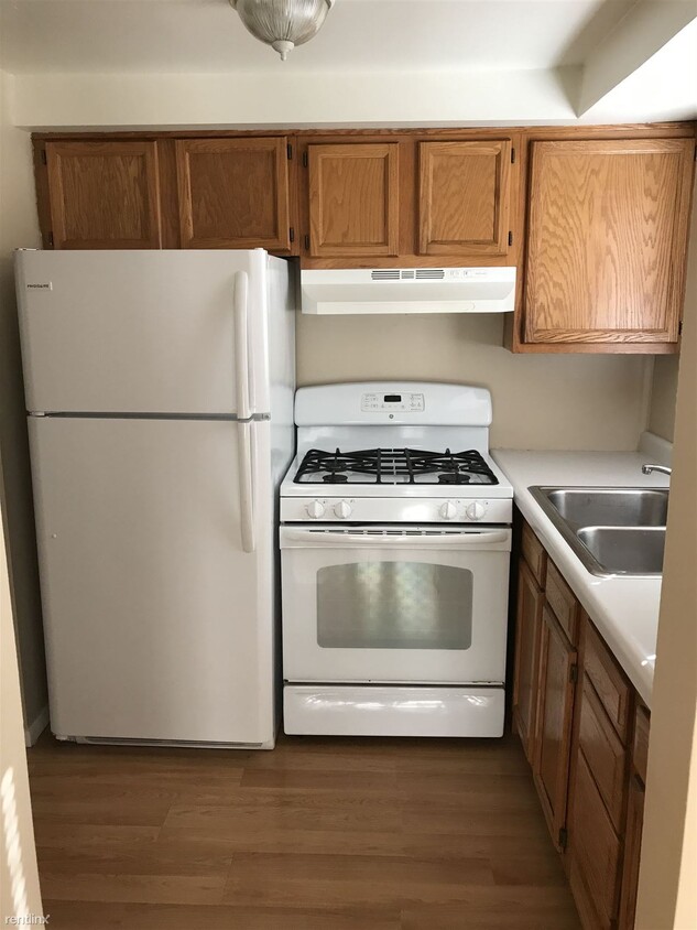 Building Photo - 2 br, 1 bath House - 16 Mildred St 16
