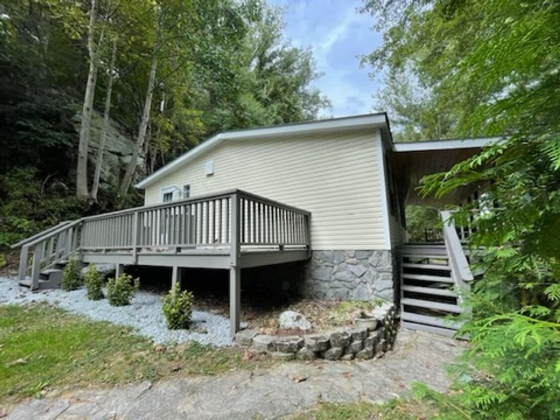 Primary Photo - Freshly Updated Home In Valle Crucis