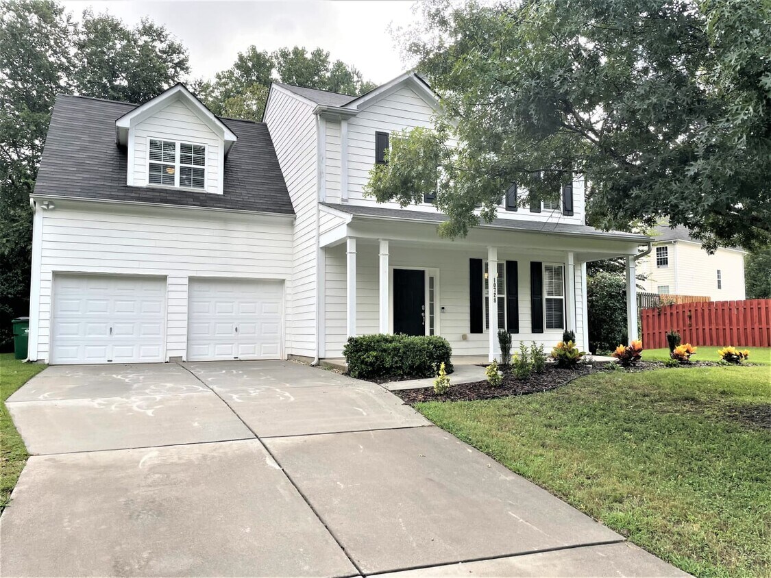 10728 Chastain Parc Dr House Rental in Charlotte, NC