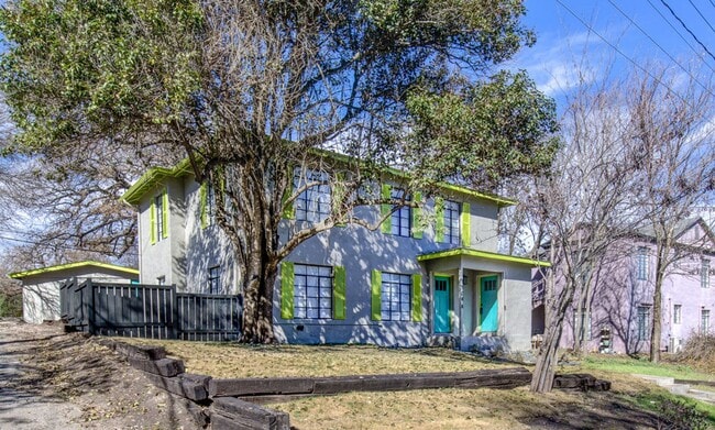 Building Photo - 3904 Maplewood Ave