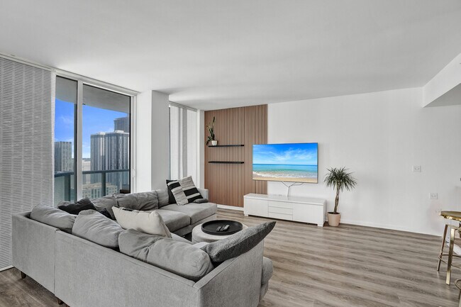 Foto del edificio - 244 Biscayne Blvd