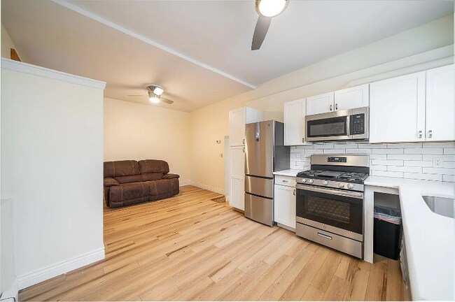 Foto del edificio - 137 W 15th St