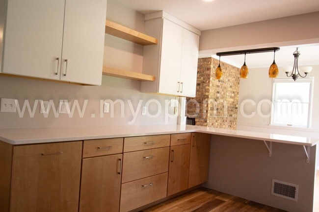 Building Photo - UPDATED 4bedroom Ranch Home!  $600 off the Deposit!!!