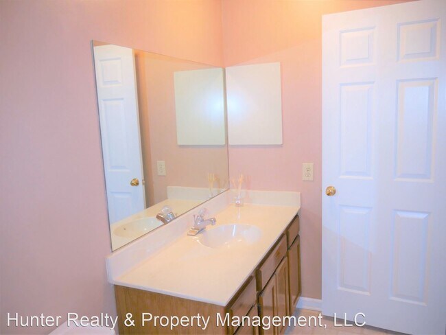 Foto del edificio - 2 br, 2 bath House - 4001 J Whirlaway Court