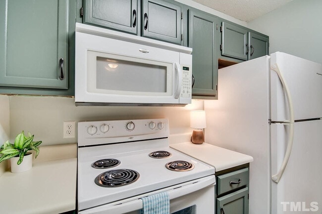 Photo - Room in Condo on Audubon Lake Dr