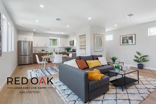 Foto del edificio - Brand NEW Developed Bright And Spacious Tw...