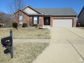 Building Photo - 139 Woodfield Cir
