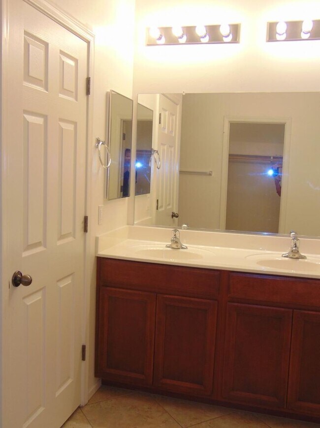 Foto del edificio - Madera Highlands 4 bedroom 2 bathroom w/Be...