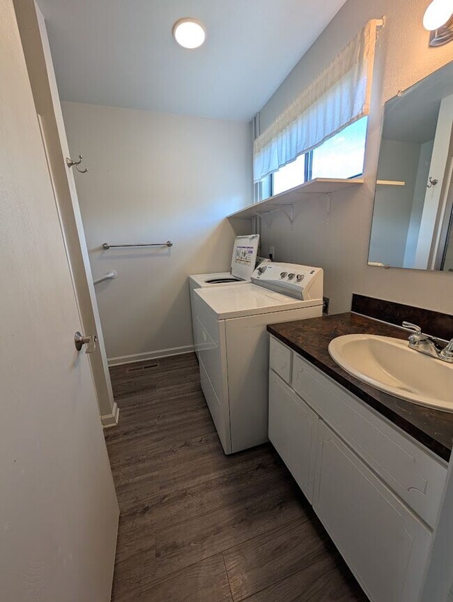 Foto del edificio - Lovely 2 Bedroom Elks Condo