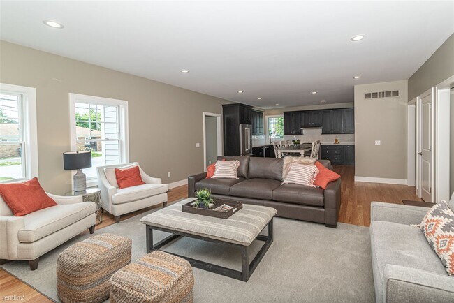 Foto del edificio - 8 br, 8.5 bath House - 804 Henry St