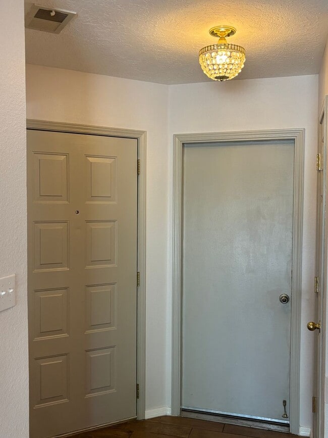 Building Photo - Charming 2 Bed, 2 Bath Home in Rio Rancho