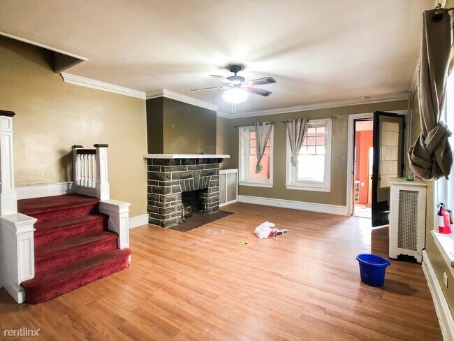 Building Photo - 4 br, 1 bath Townhome - 13 N Millbourne Ave