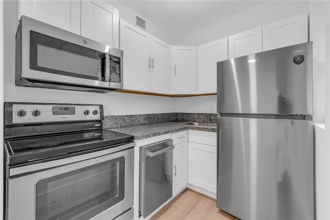 Photo - 605 Euclid Ave Apartment