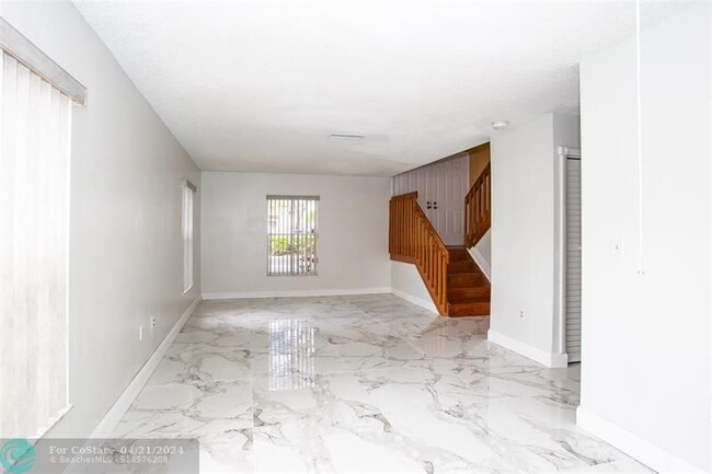 Foto del edificio - 4254 SW 72nd Way