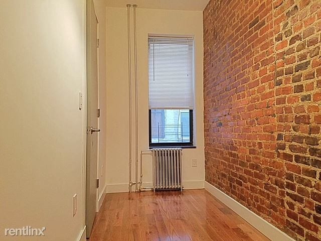 Building Photo - 483 Onderdonk Ave