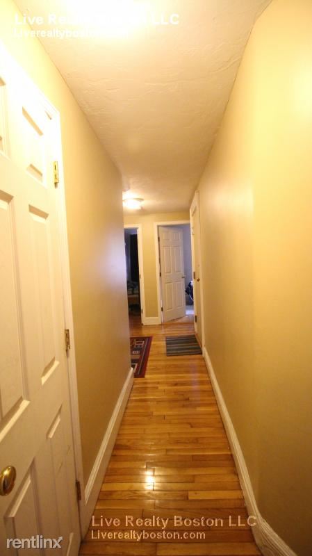 Primary Photo - 25 Highgate St