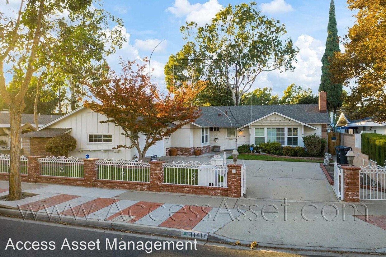 3 br, 2 bath House 11111 Martha Ann House for Rent in Los Alamitos