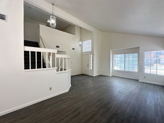 Foto del edificio - Spring Valley