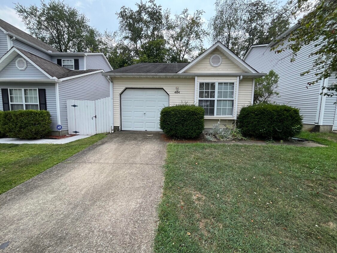 Primary Photo - 404 Bradford Colony Dr