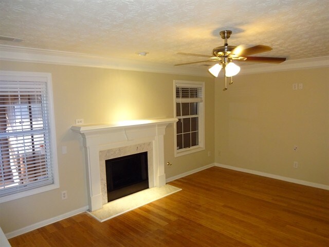 Building Photo - 2820 Wadley Ln