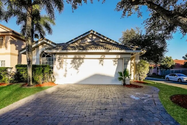 Photo - 2882 NW 68th Ln House