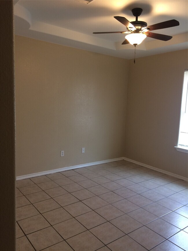 Building Photo - 18830 Reynolds Park Dr