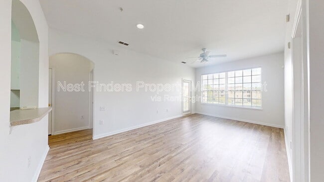 Foto del edificio - 7990 Baymeadows Rd E