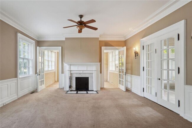 Foto del edificio - 806 Briarcliff Terrace NE
