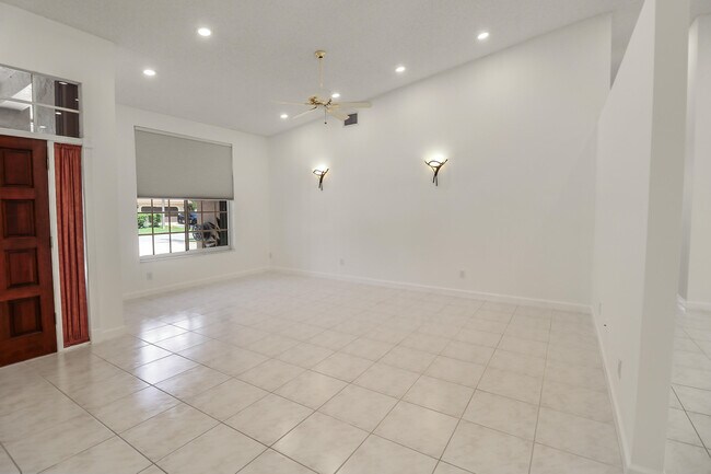 Foto del edificio - 551 NW 108th Ave