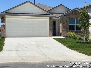 Building Photo - 198 Sparrowhawk
