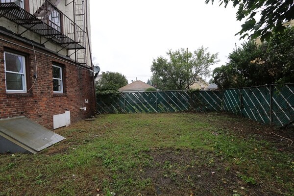 Foto del edificio - 42 Stowe Pl