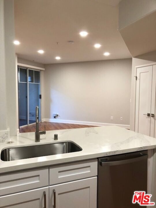 Building Photo - 5551 W 6th St