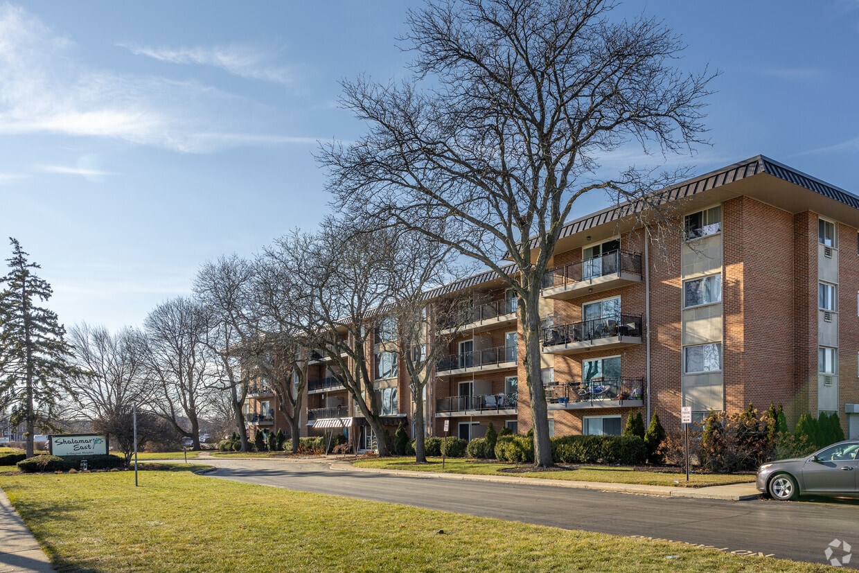 Primary Photo - Shalamar East Apartments