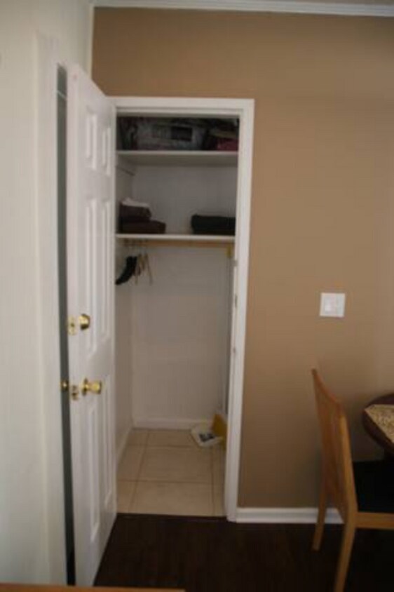 15340 Hart St Unit Comfy Studio, Van Nuys, CA 91406 Apartments in Van