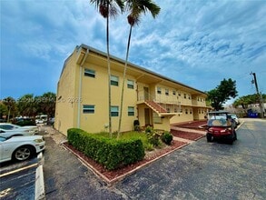 Building Photo - 2352 NE 9th St