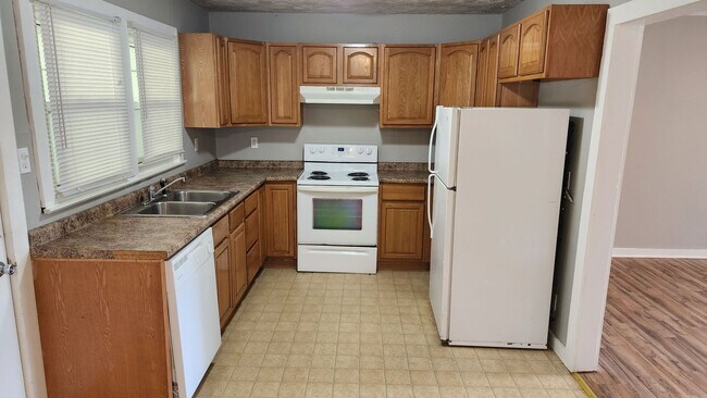 Building Photo - Nice Home on Corner Lot