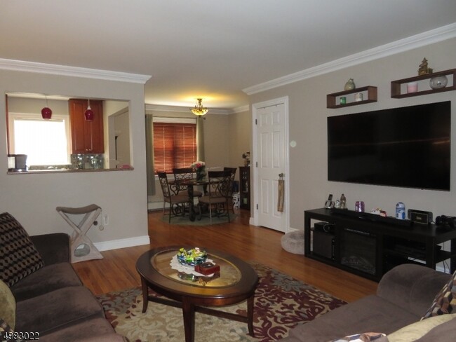 Building Photo - 43 Conforti Ave