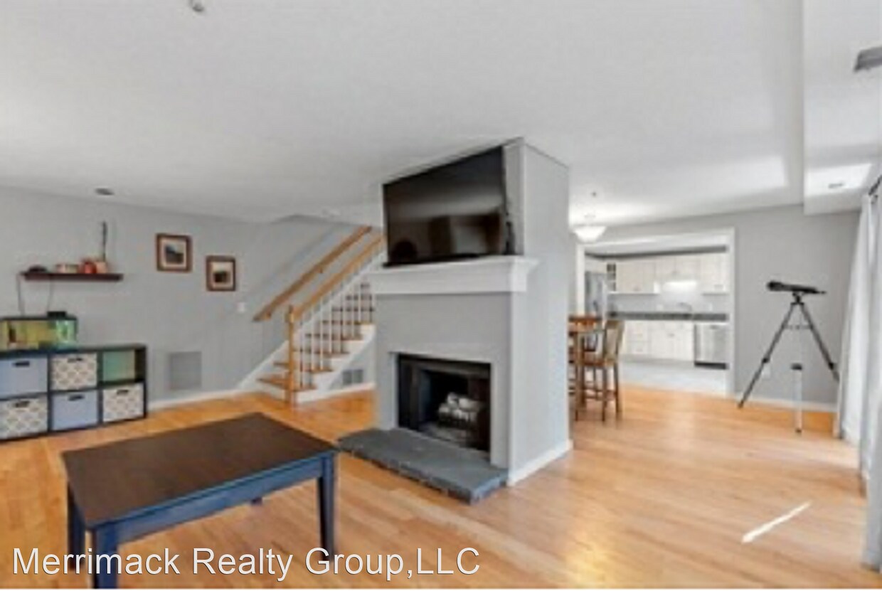 3 br, 2.5 bath House 295 Old BeaverBrook... House Rental in Acton