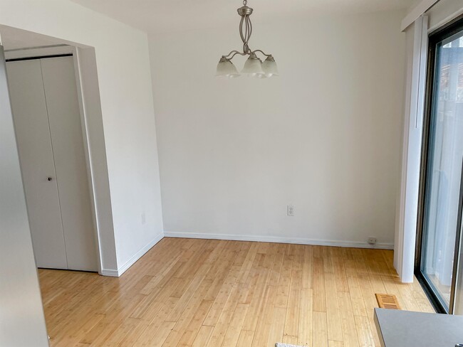 Building Photo - 4829 S Chinook Ave