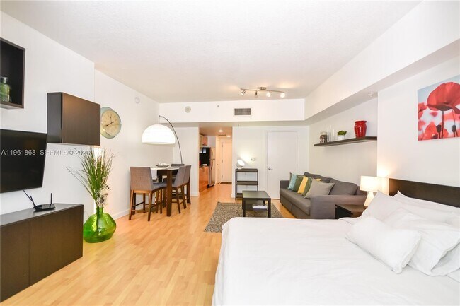 Foto del edificio - 1750 N Bayshore Dr