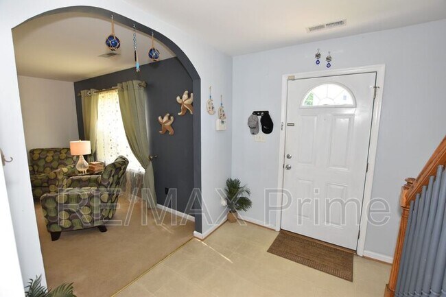 Building Photo - 5221 Winery Dr
