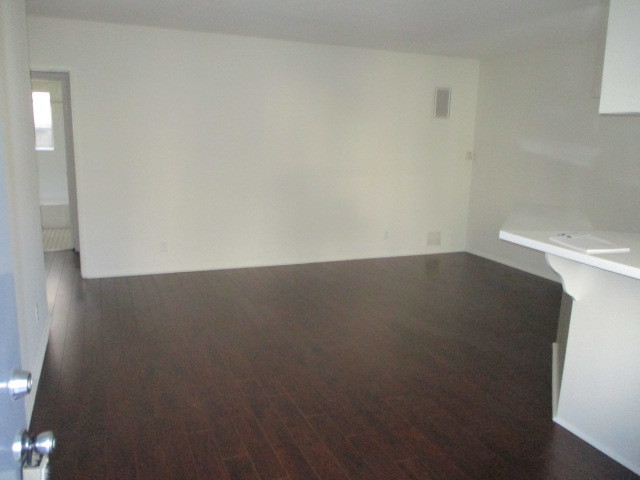 Foto del edificio - 2484 Purdue Ave