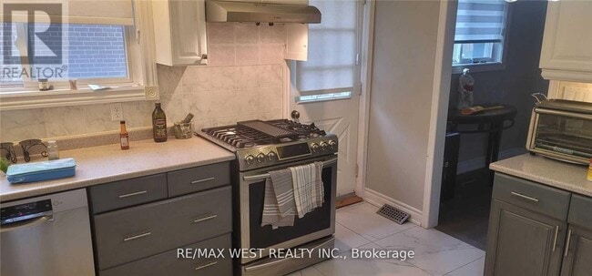 Building Photo - 51 Monterrey Dr