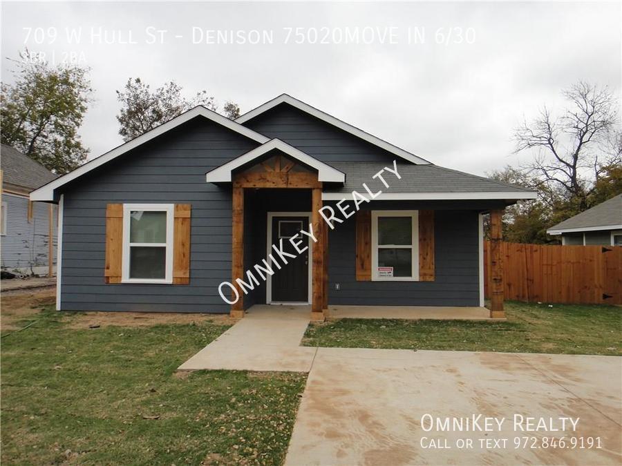 Primary Photo - 709 W Hull St