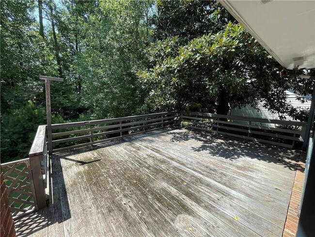 Foto del edificio - 3772 Watkins Pl NE