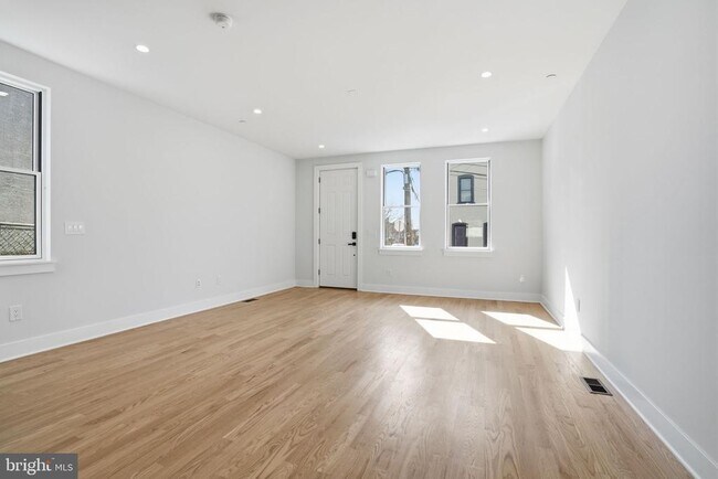 Foto del edificio - 222 Hermitage St